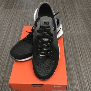 Size 5 - Women's Nike Dual Fusion TR 4 Print