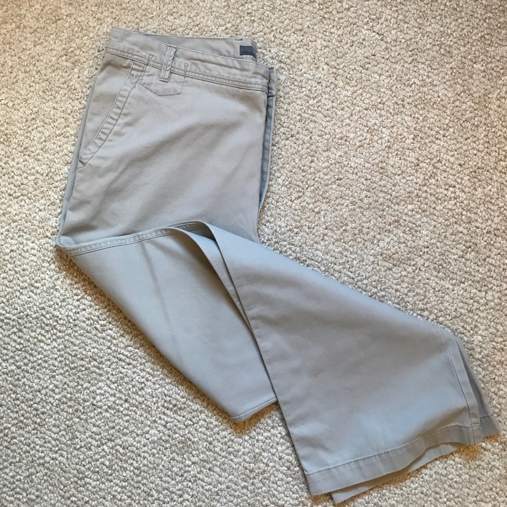 Old Navy Men's khakis