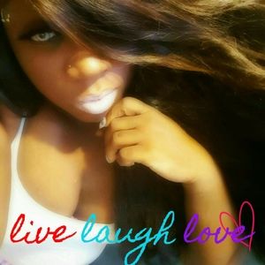 Meet your Posher, Regina