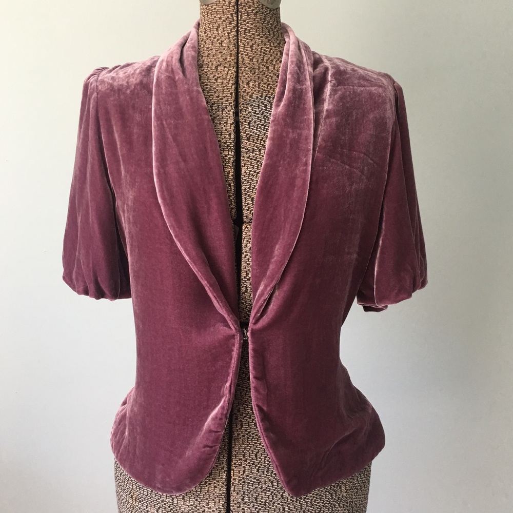 HOST PICK ❤️ Mint Velvet Short Sleeve Blazer