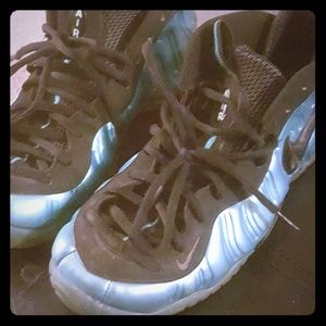 Nike air foamposites (2011)