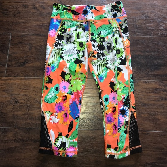 Trina Turk Pants - NWOT Trina Turk Active Capri Crop Leggings XS