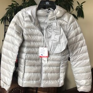 Uniqlo ultra light down jacket w/pouch Silver -XS