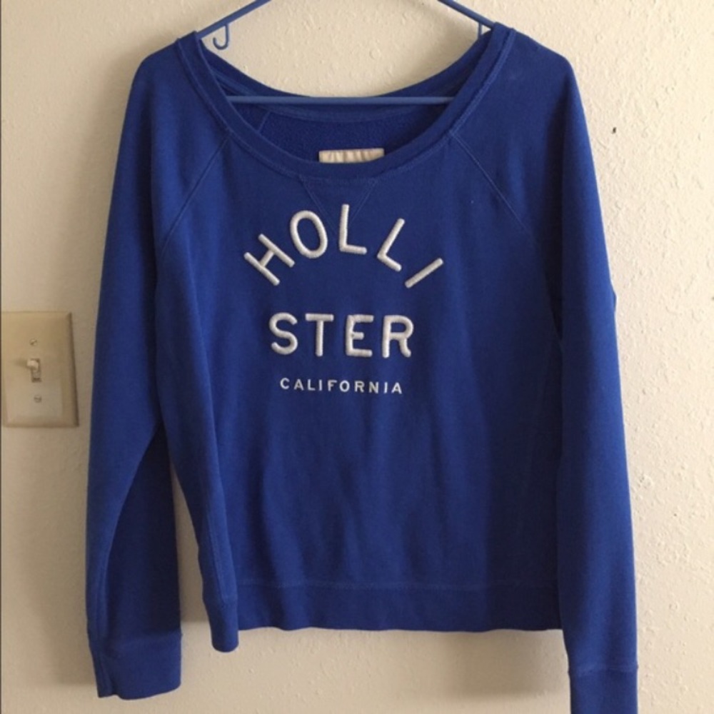 Hollister sweater