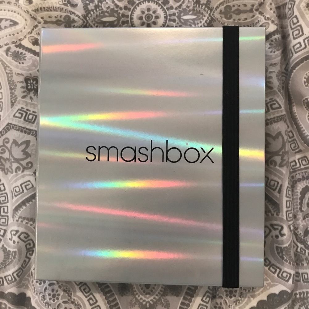 Smashbox eye corrector and eyeshadow pallet kit