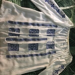 3/4 length blouse with embroidered design