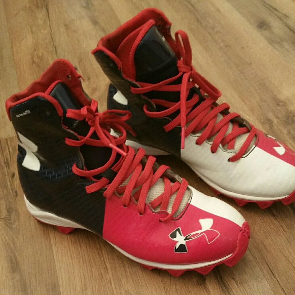 Kids football cleats