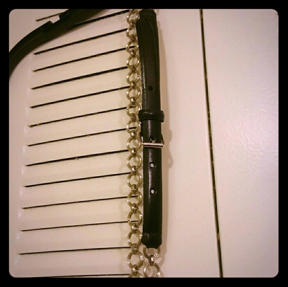 Black and chain belt