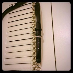 Black and chain belt