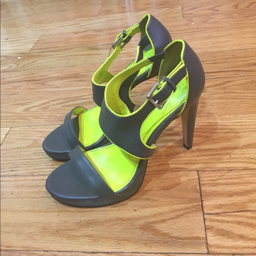 ✨SALE✨ Calvin Klein high heel sandal