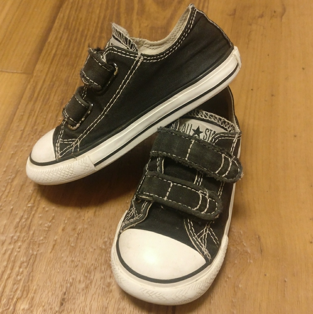 Cute Black Velcro Converse