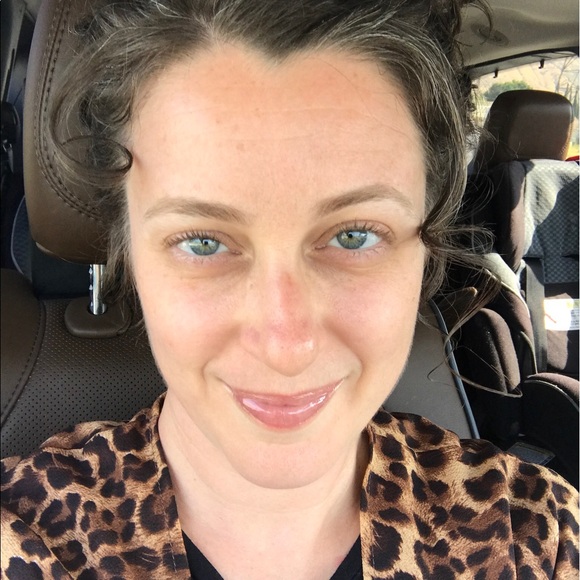 Meet your Posher, Esther - Picture 1 of 1