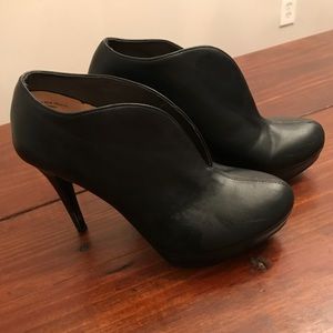 Audrey Brooke Perry Booties Pumps Black Heels