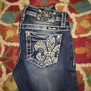 Dark wash Miss Me jeans!!