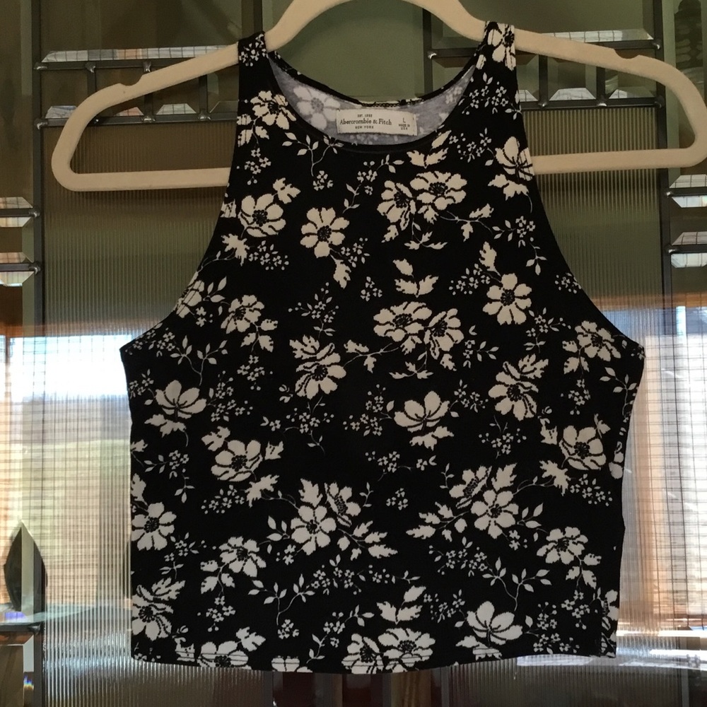 ABERCROMBIE & FITCH ADORABLE CROP TOP LIKE NEW