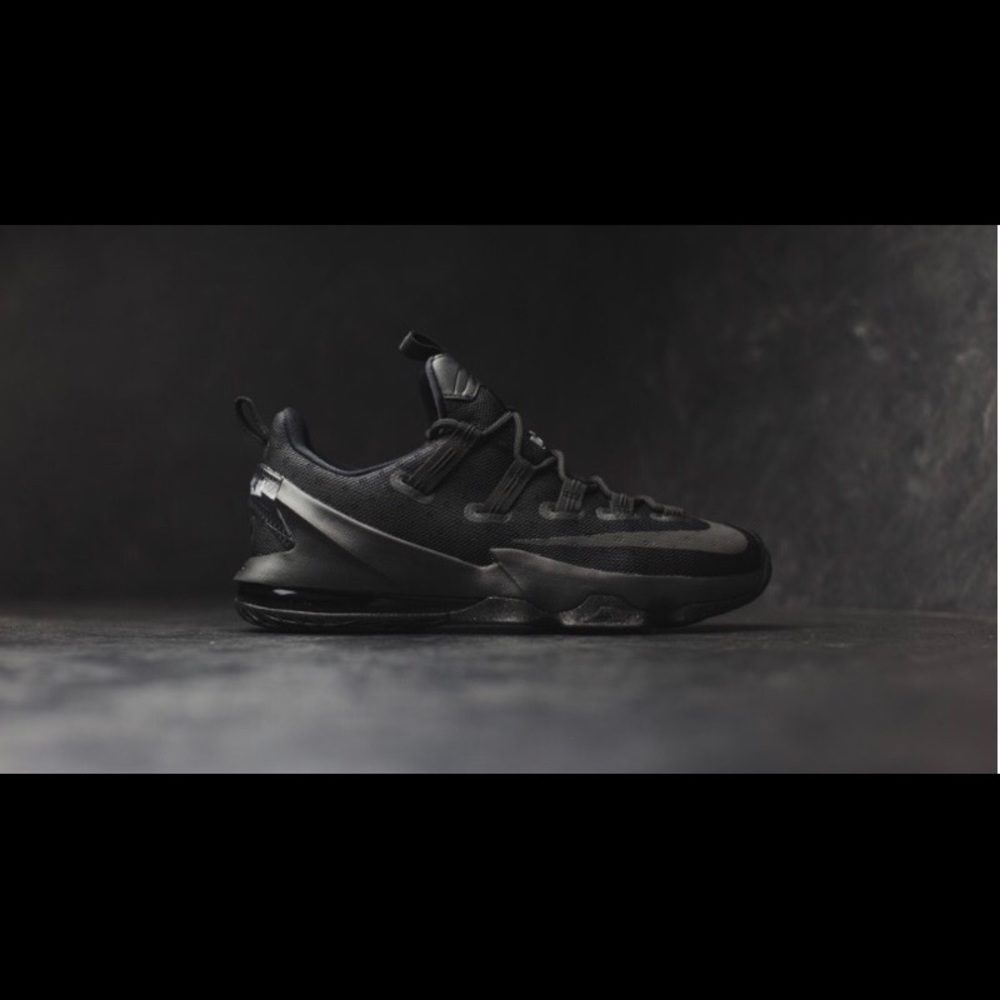 Blackout Lebron XIII low