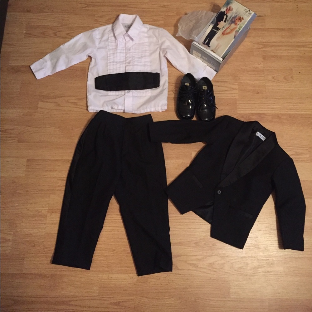 Boys 3T suit