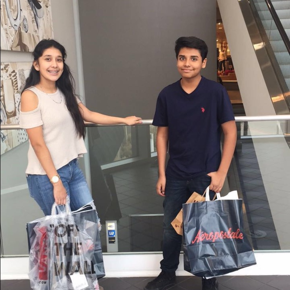 Meet your Posher, Estephany