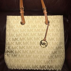 Michael Kors Purse w/ dust bag