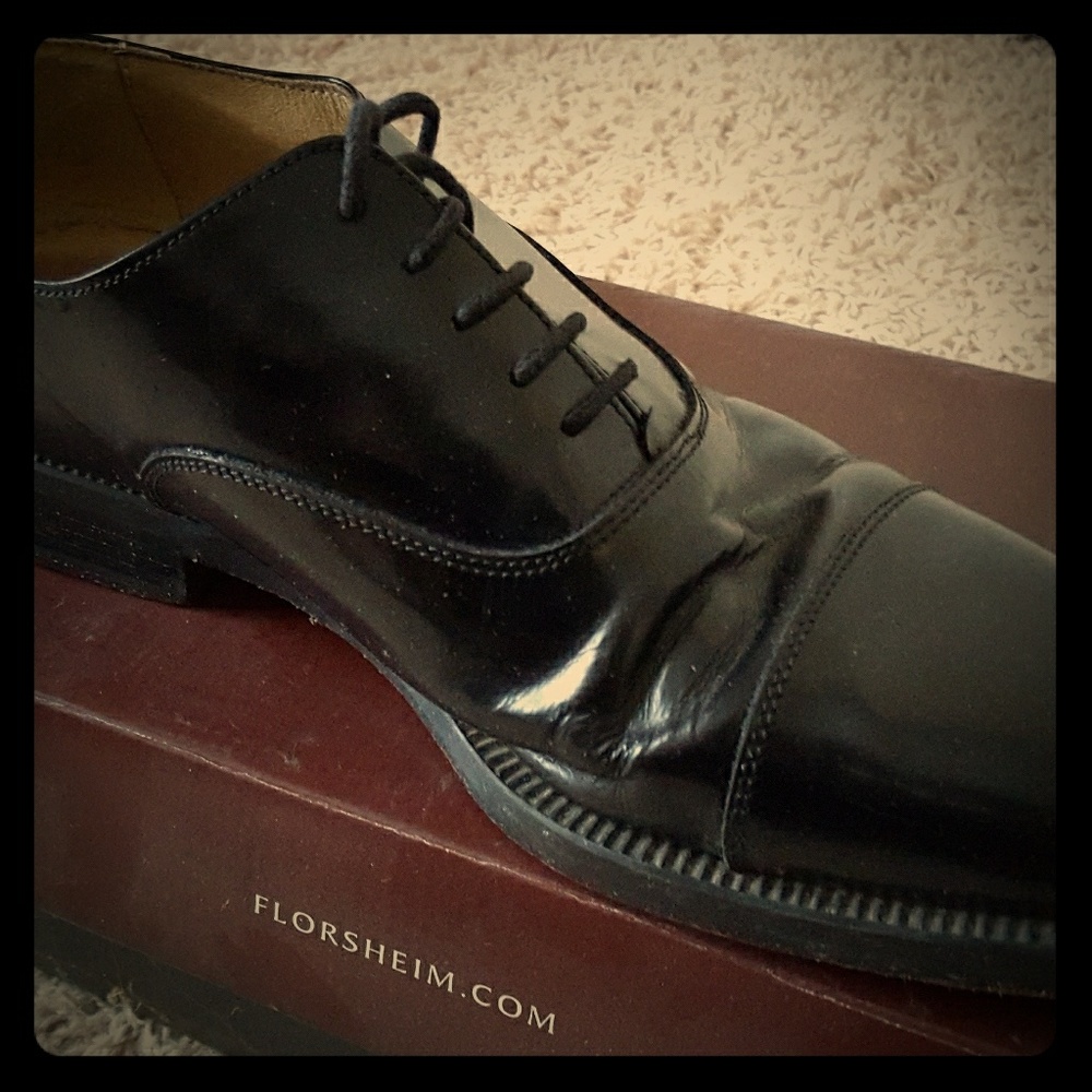 Pair of Italian dress shoes 9.5