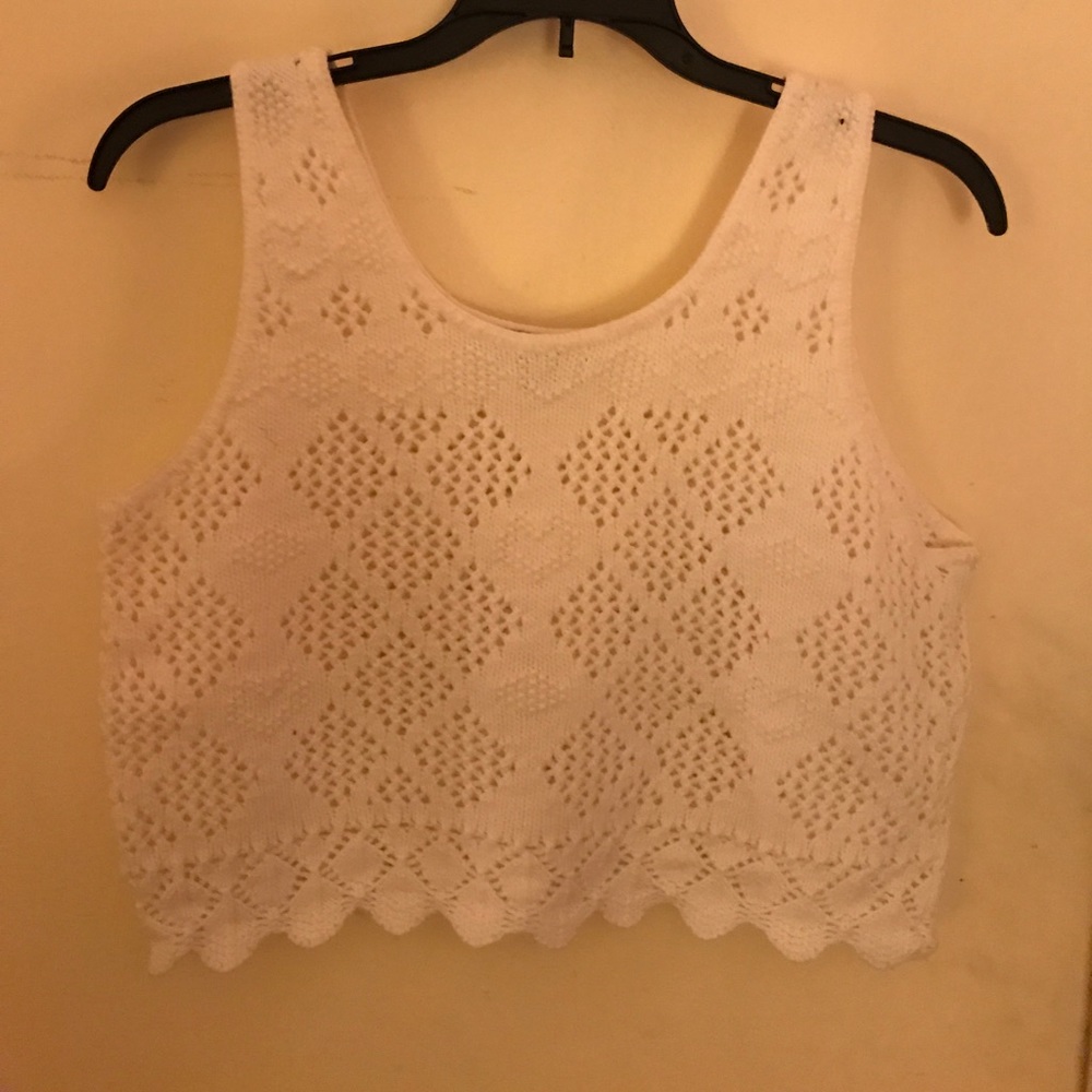 White knit crop top