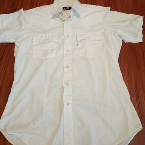 Vintage Levi's mens button short sleeve shirt.