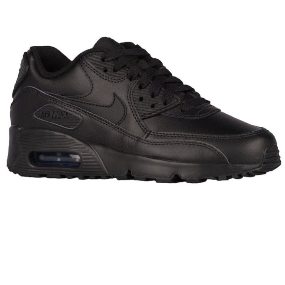 Nike all black Air Max 🎉last price drop