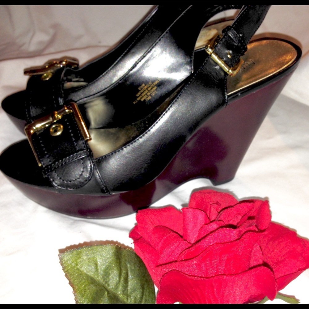 Wedge sandals