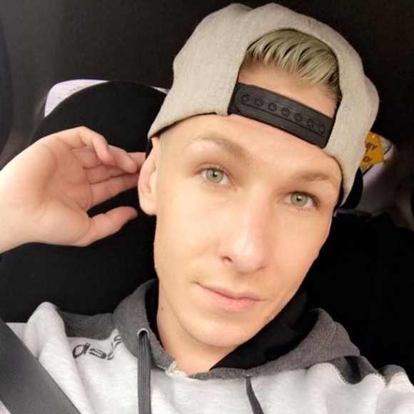 Meet your Posher, Daniel - Picture 1 of 1