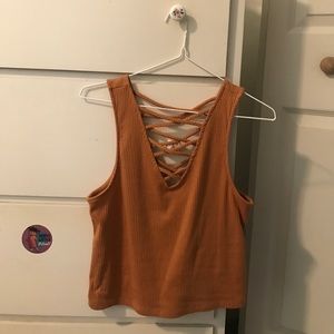 CROP TOP W LACE UP DETAILING