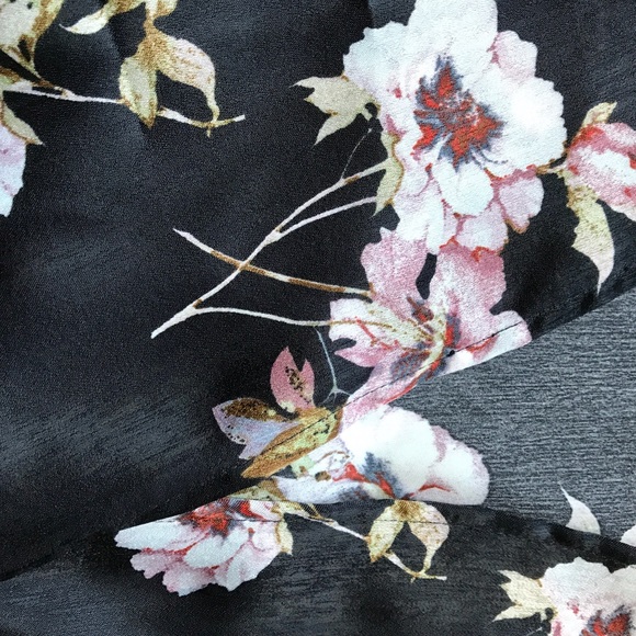 Long Kimono Floral Duster Cardigan 🌸 - Picture 2 of 3