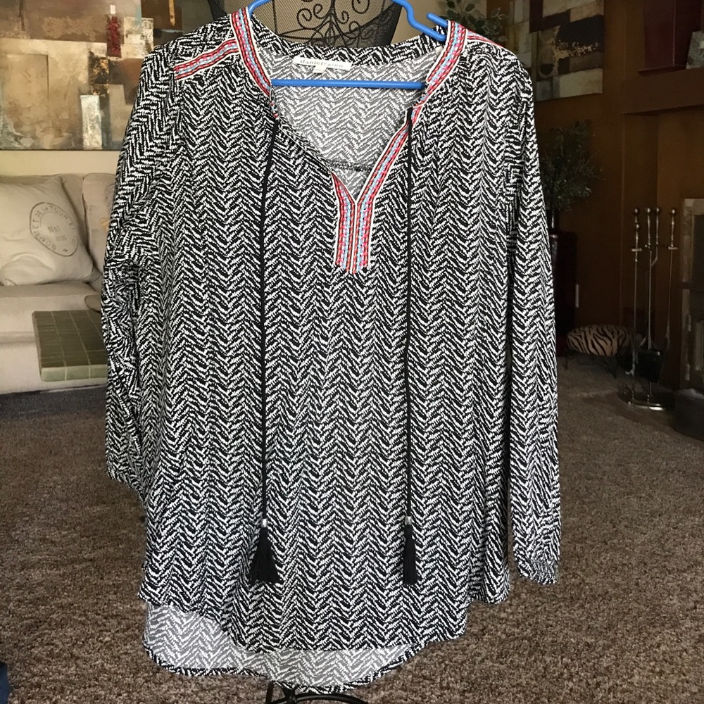Beautiful and fun print blouse!
