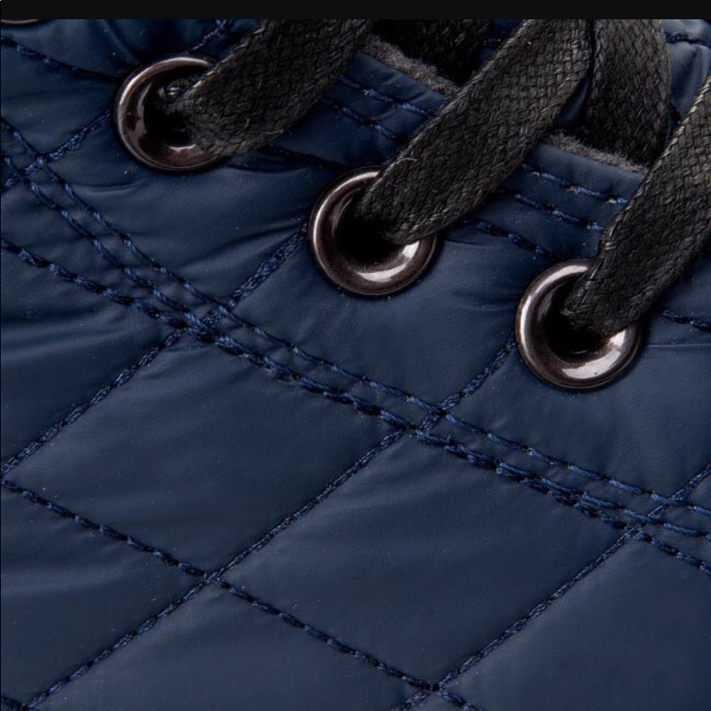 NWT Converse Ct HI Nightime Navy WMNS. AUTHENTIC - Picture 6 of 8