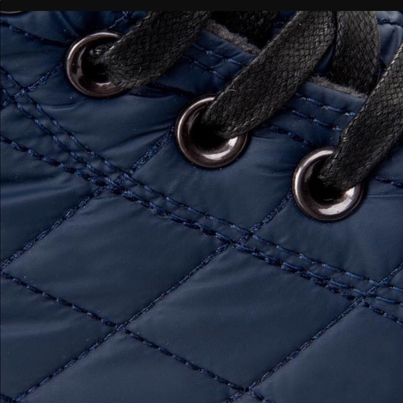 NWT Converse Ct HI Nightime Navy WMNS. AUTHENTIC - Picture 6 of 8