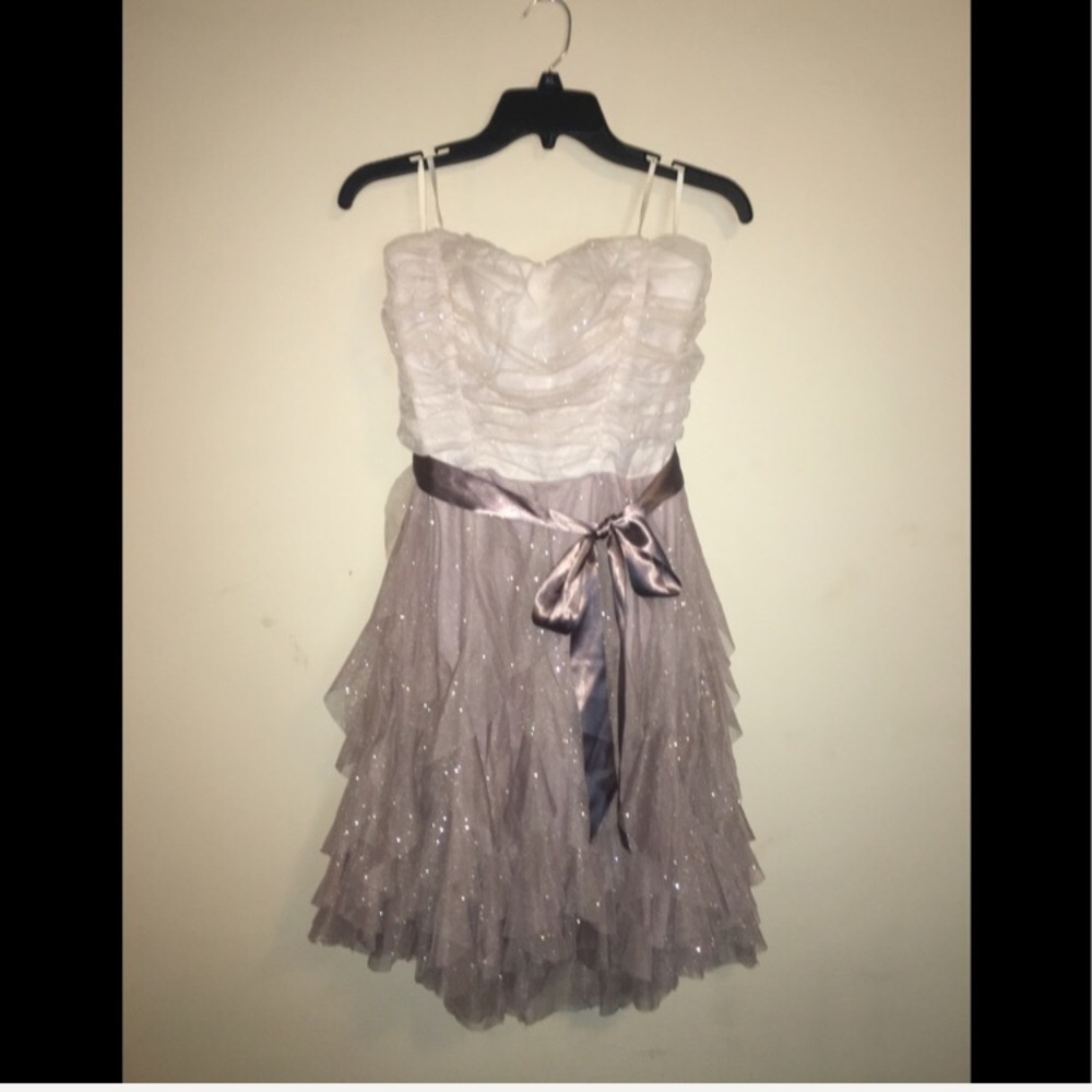 Gorgeous Short Strapless Sparkle Tulle Prom Dress