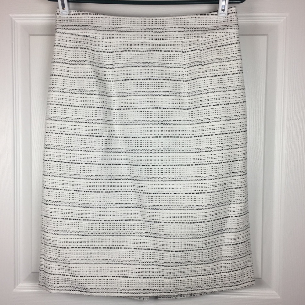 Banana Republic white back striped pencil skirt 4