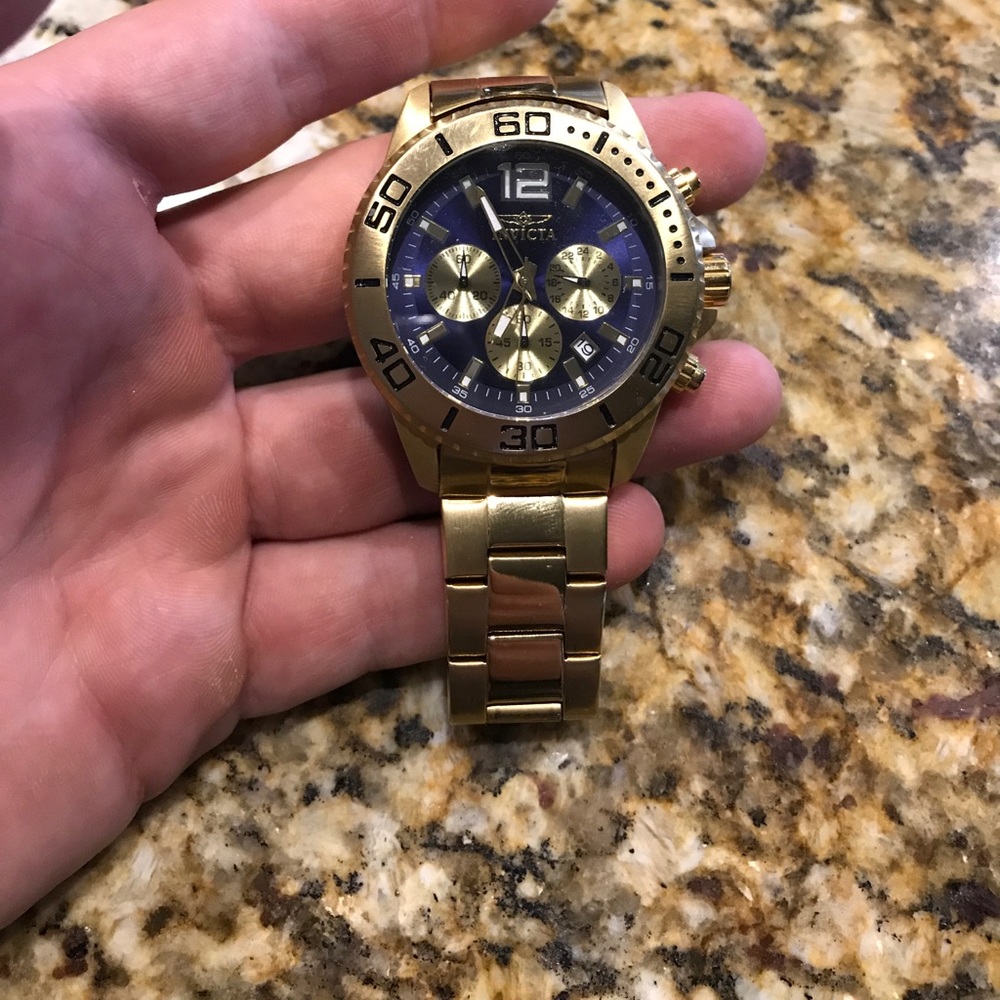 BARELY WORN INVICTA WATCH