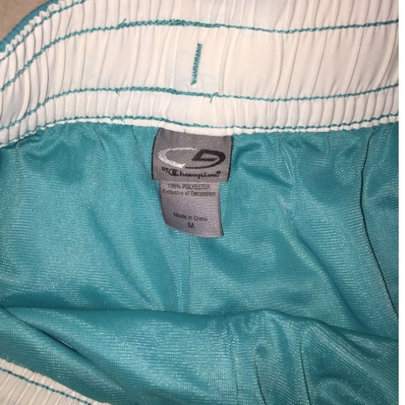 Bundle of women's Champion workout shorts, Sz M - Picture 4 of 7