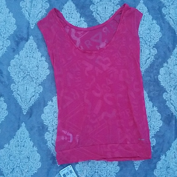 Pink Reebok tee - Picture 7 of 8