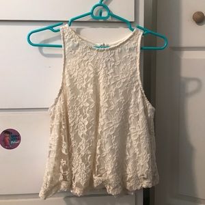 CREAMY LACE TOP