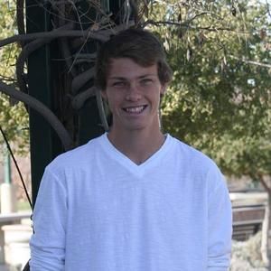 Meet your Posher, Casey