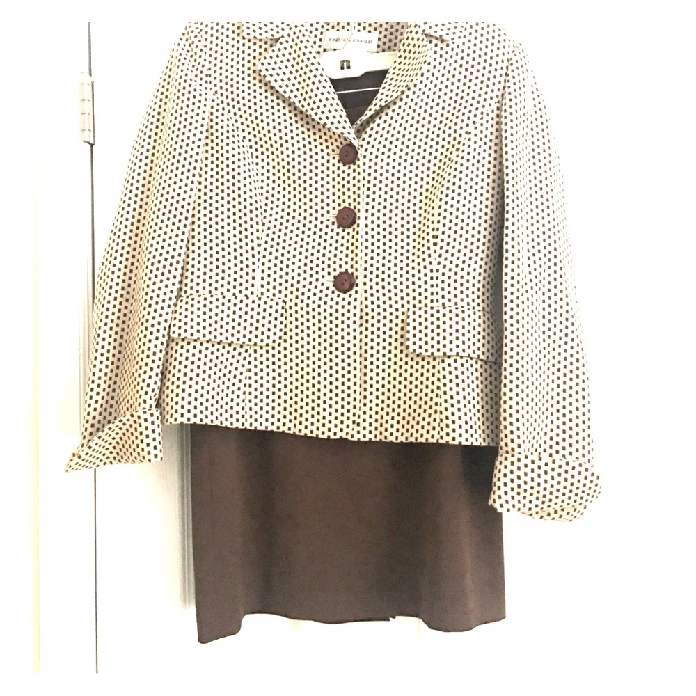 Jones New York  skirt suite