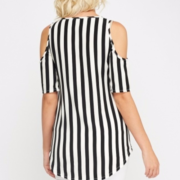 Cold Shoulder Striped Top - Picture 2 of 3