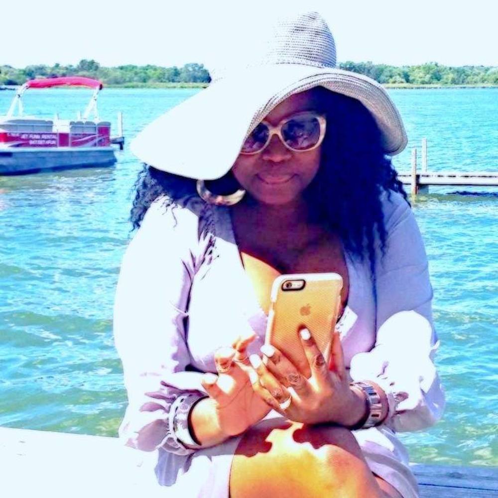 Meet your Posher, Tumi