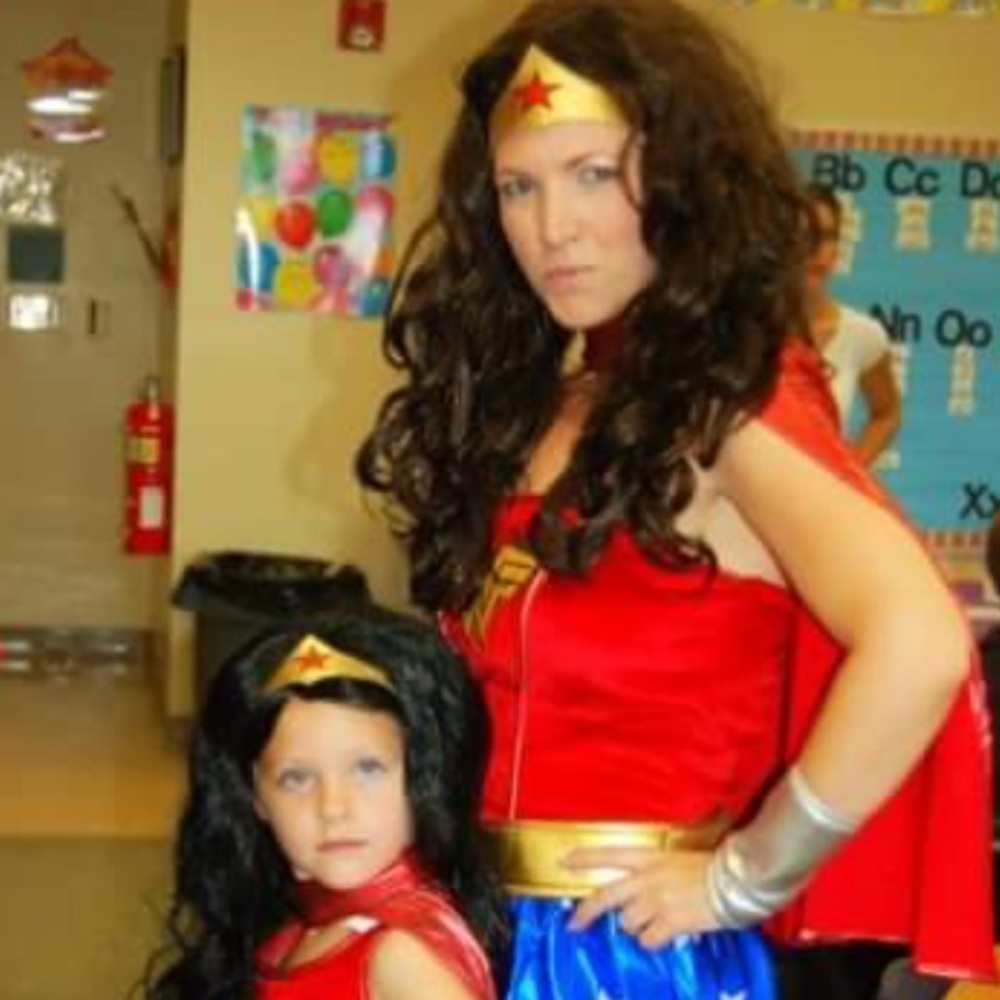 Meet your Posher, Stephanie - Picture 3 of 8