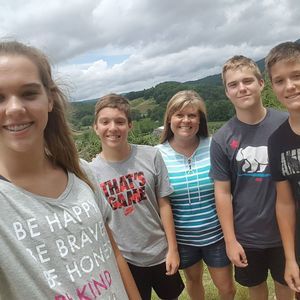 Meet your Posher, Kimberly