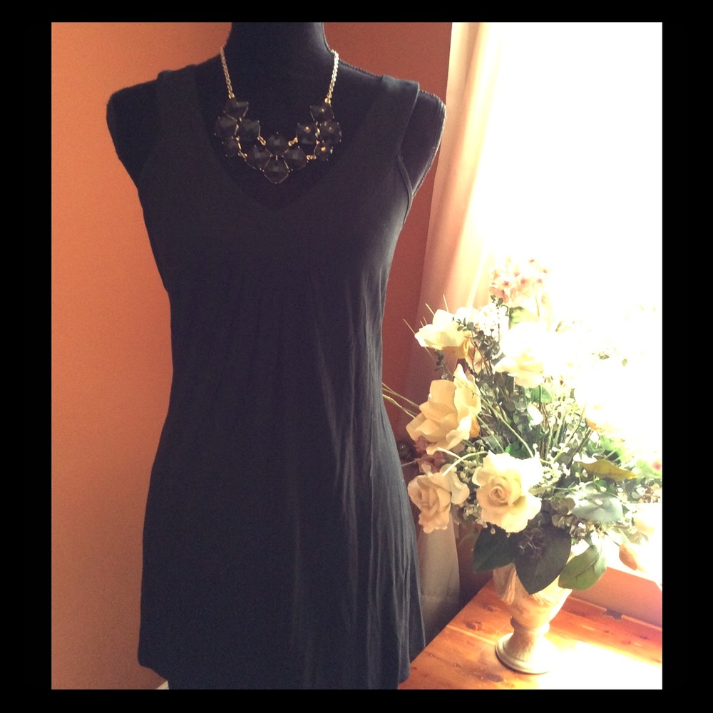 STOREWIDE SALE🎉🎱Soft & Sensual V-Neck Top/Tunic - Picture 2 of 4