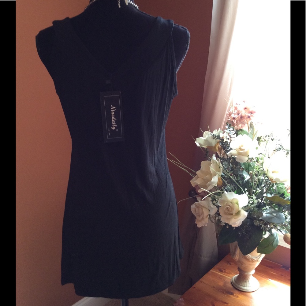 STOREWIDE SALE🎉🎱Soft & Sensual V-Neck Top/Tunic - Picture 3 of 4