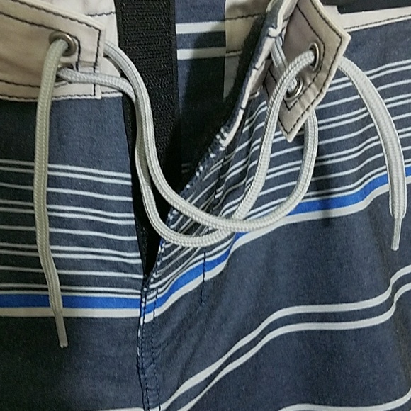 🆕️ Round Tree & York Swim Shorts 30 - Picture 3 of 6