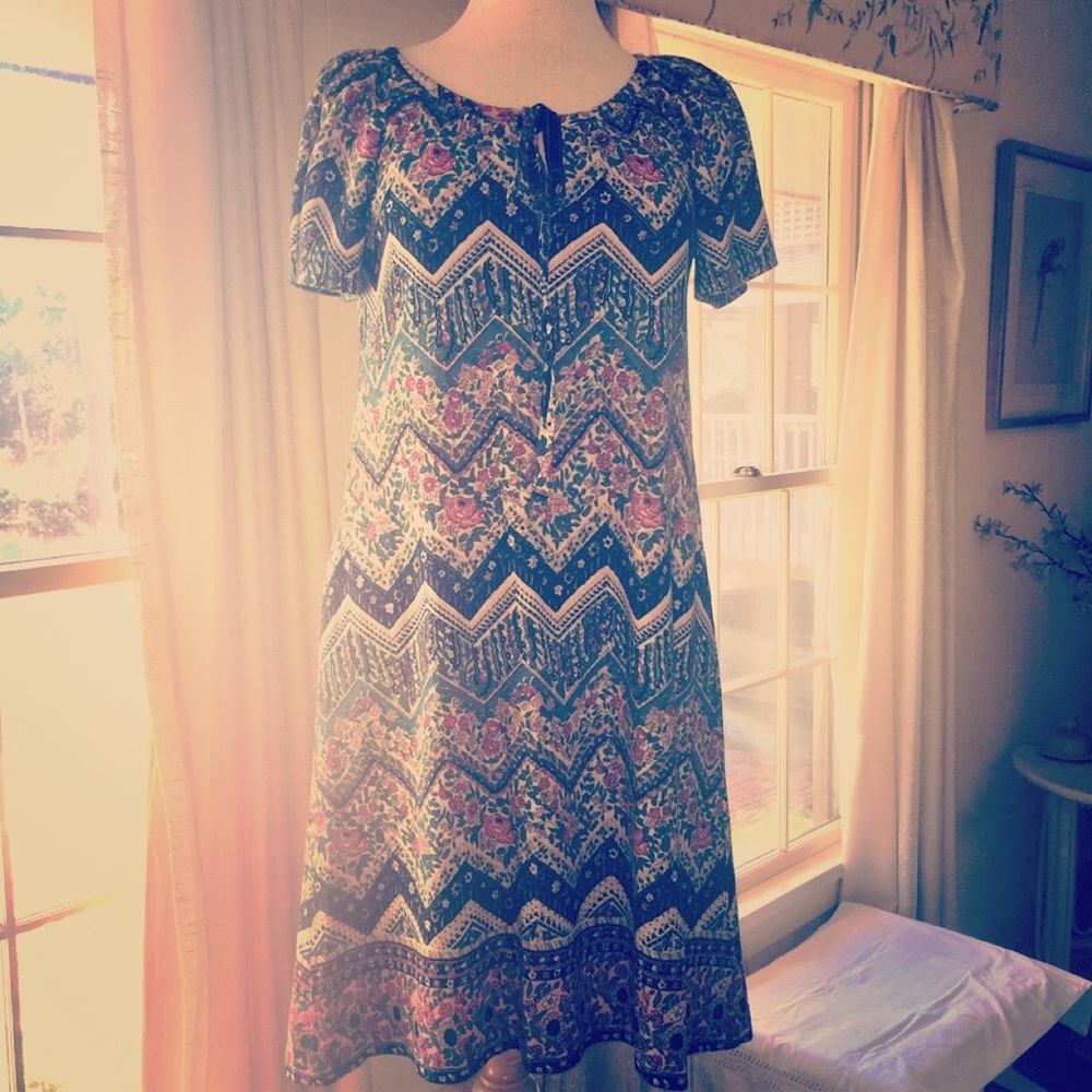 Vintage Shift Dress with Pockets!